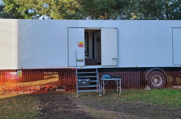 Pojízdný vysílač HDO 22 / 35 kV, 216,6 / 283,3 Hz